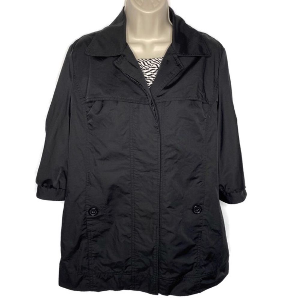 Chico’s Black Light Weight Button Jacke…